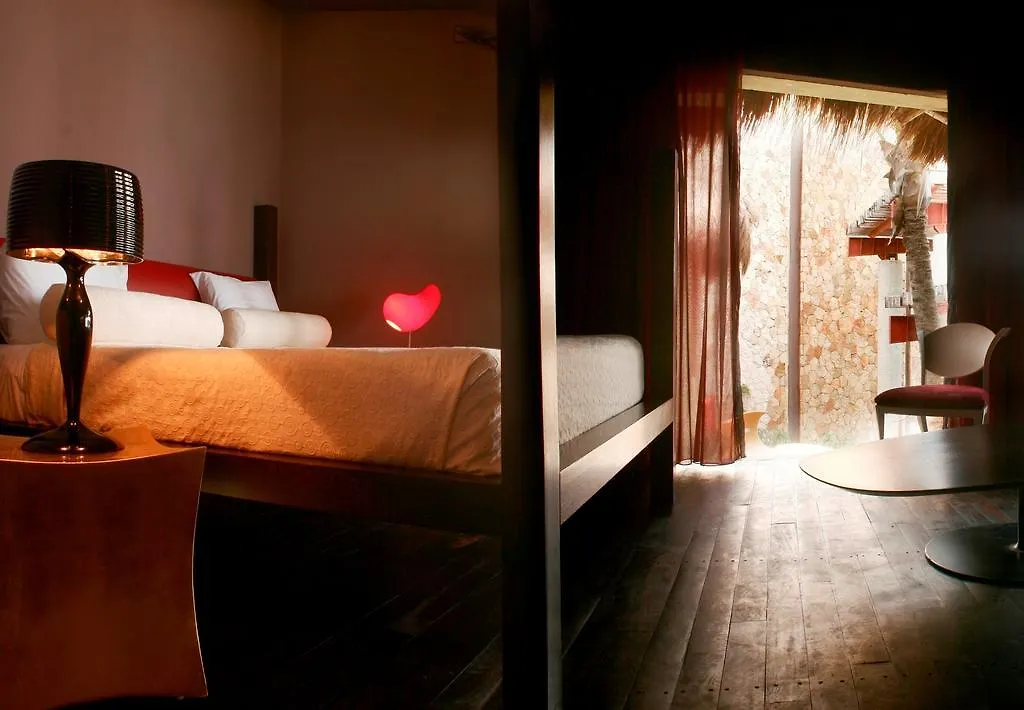 Mosquito Beach Hotel Playa del Carmen 4*,